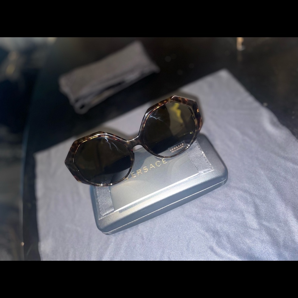Authentic Versace Sunglasses - Picture 6 of 14